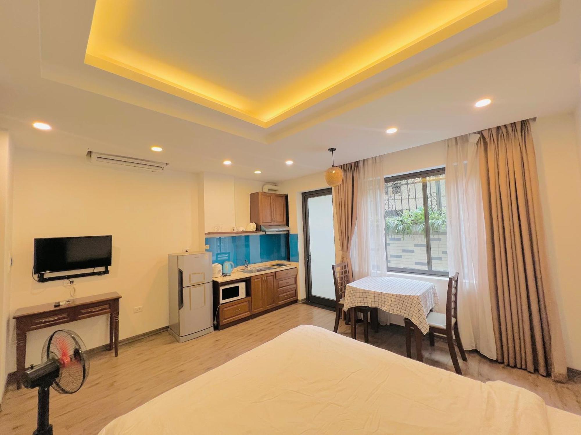 T98 Westlake Quang An - Tay Ho Center Garden View Studio! 하노이 외부 사진